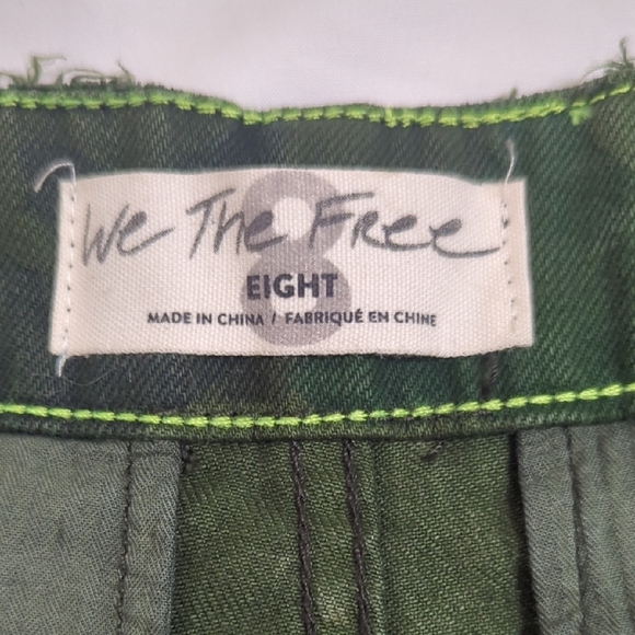 We The Free Button Fly Cutoff Shorts, Color Camouflage Size 8 - Picture 14 of 15